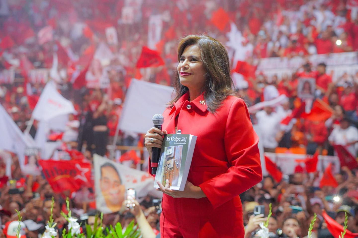 Rixi Moncada: equivocaciones que podrían costarle la candidatura presidencial