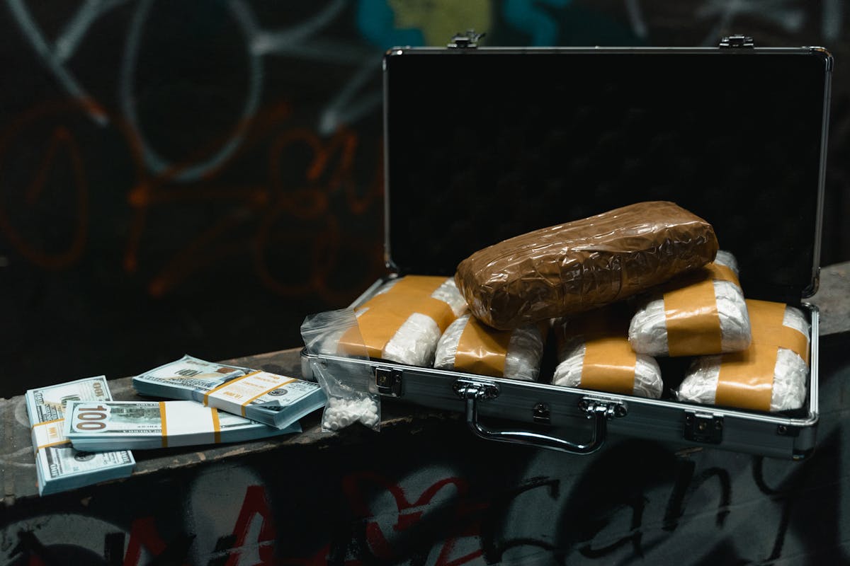 Análisis del impacto del narcotráfico en la economía de algunos países