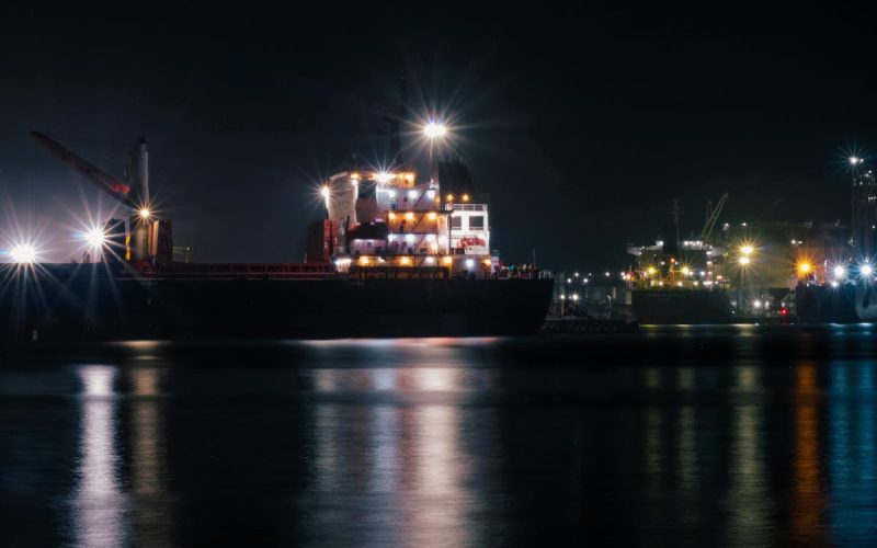 ¿Cómo funciona el proteccionismo comercial?